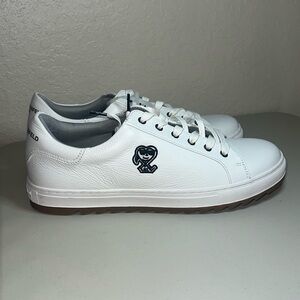 KARL LAGERFELD PARIS NEW, size 13M, very comfy, last one!